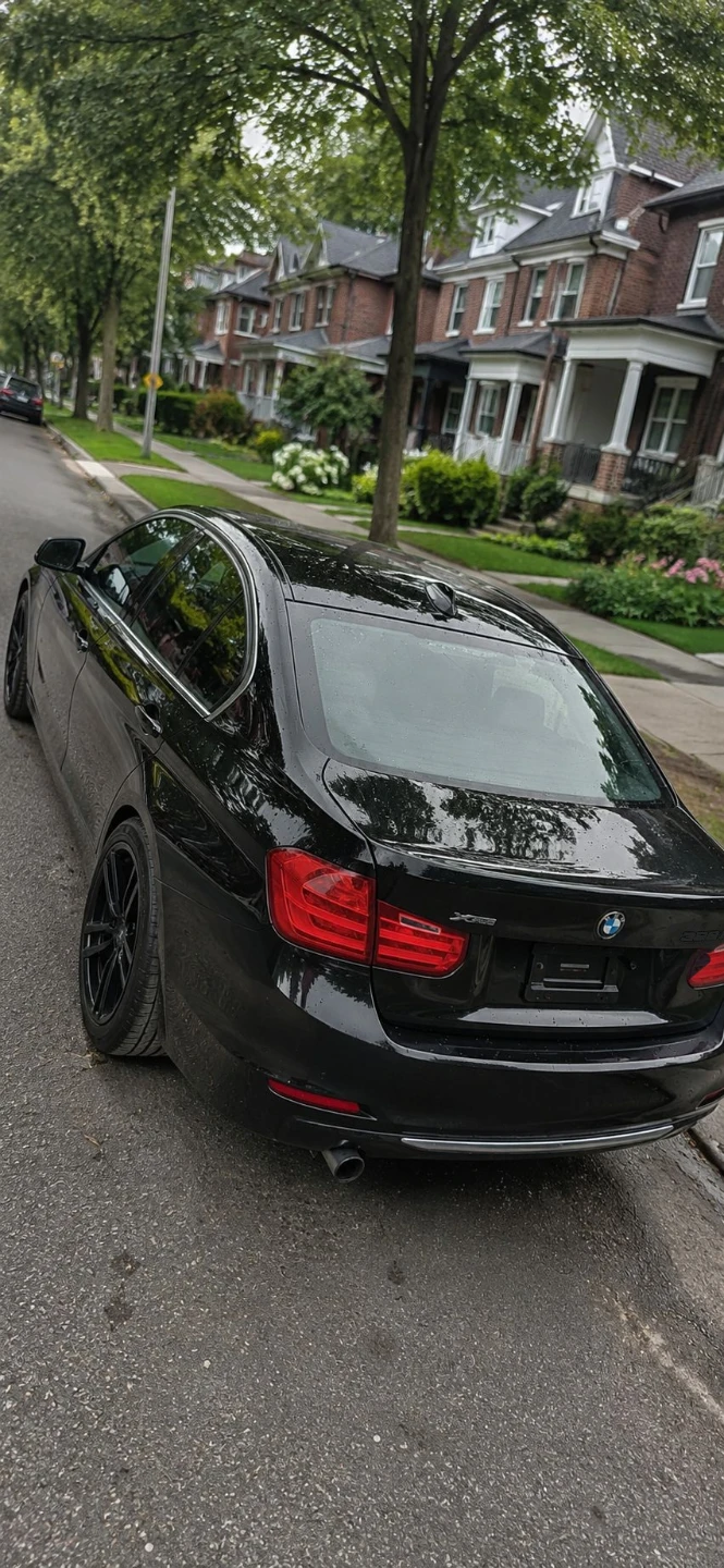 2015 BMW 320i xDrive Sedan - photo 2