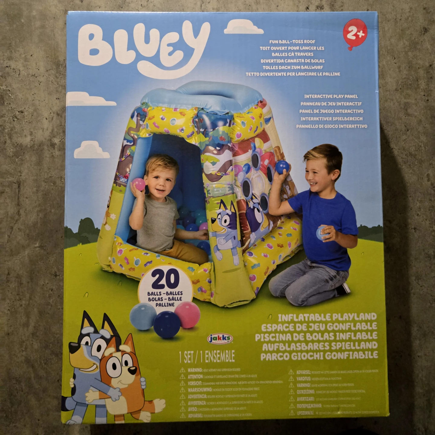 Bluey Inflatable Playland with 20 Balls