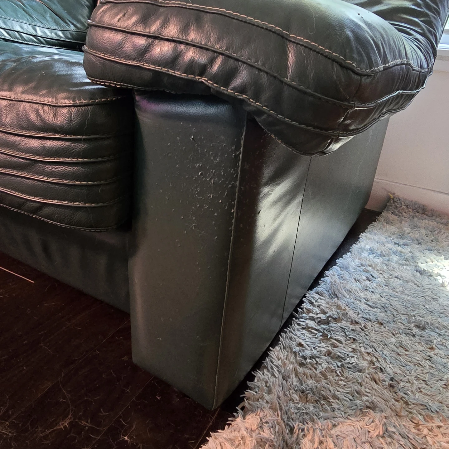 Living Room Furniture  - Moving and need gone! - photo 4