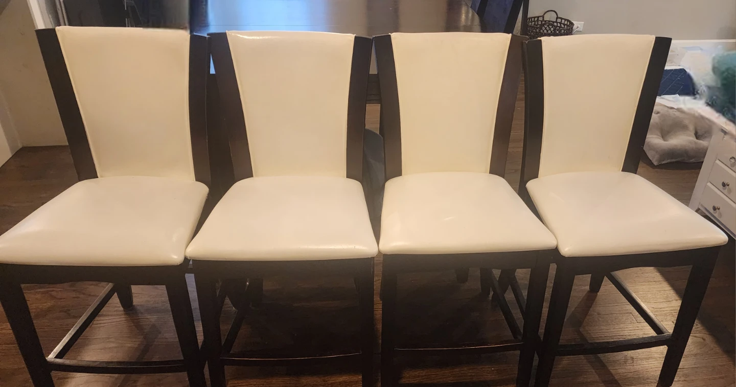 4 Bar Stools