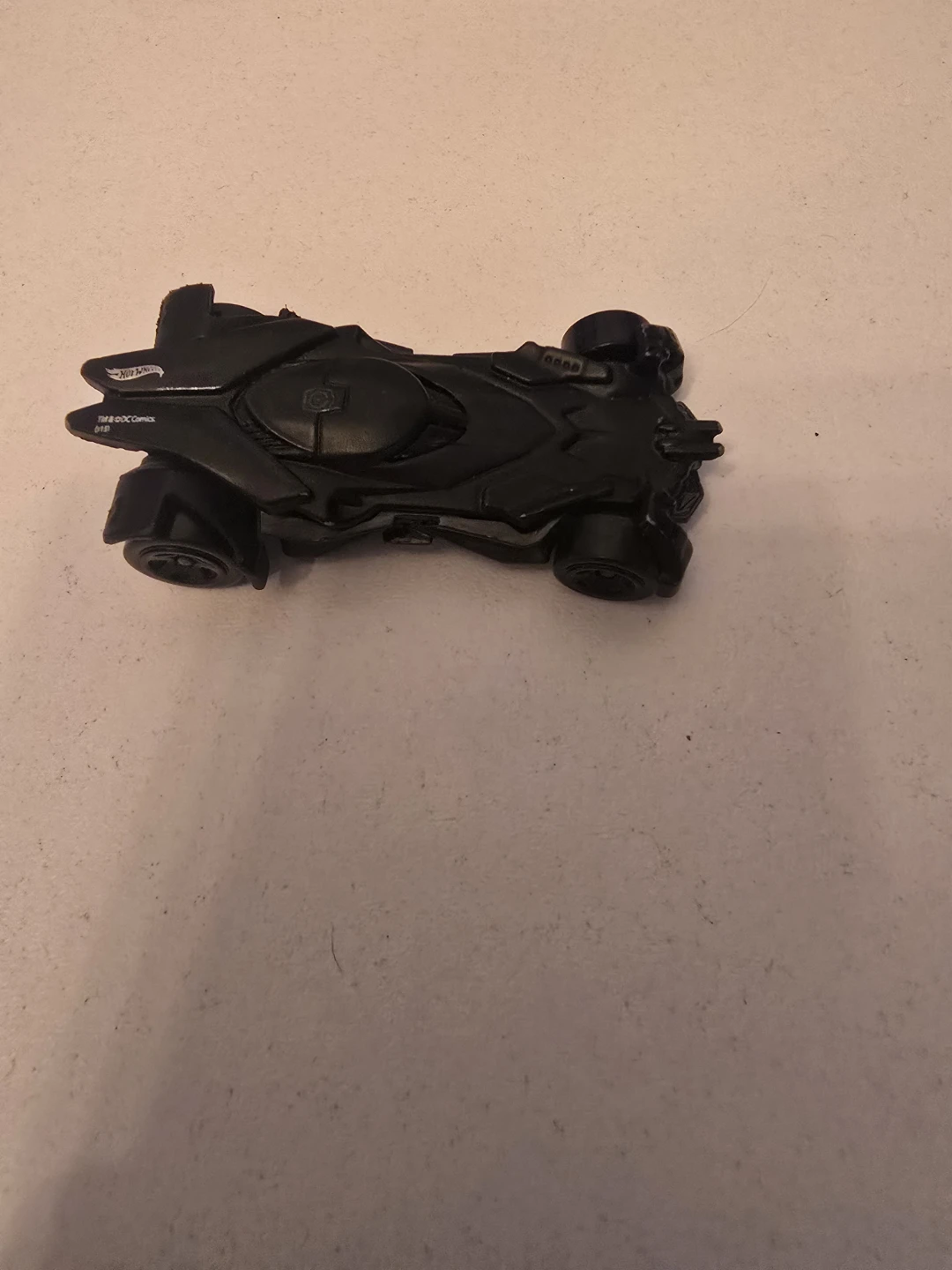 Hot Wheels Batman Batmobile Toy Car - photo 3