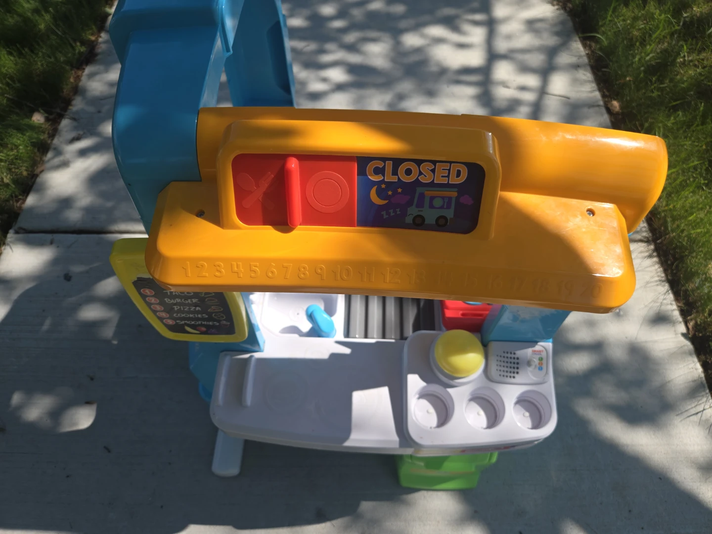 Fisher-Price Laugh & Learn Servin' Up Fun Food Truck - photo 4