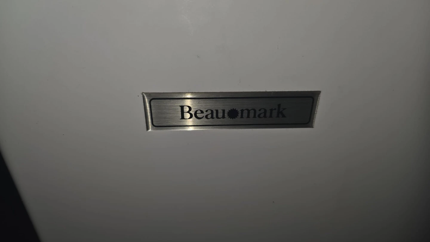 Beaumark Chest Freezer - photo 4