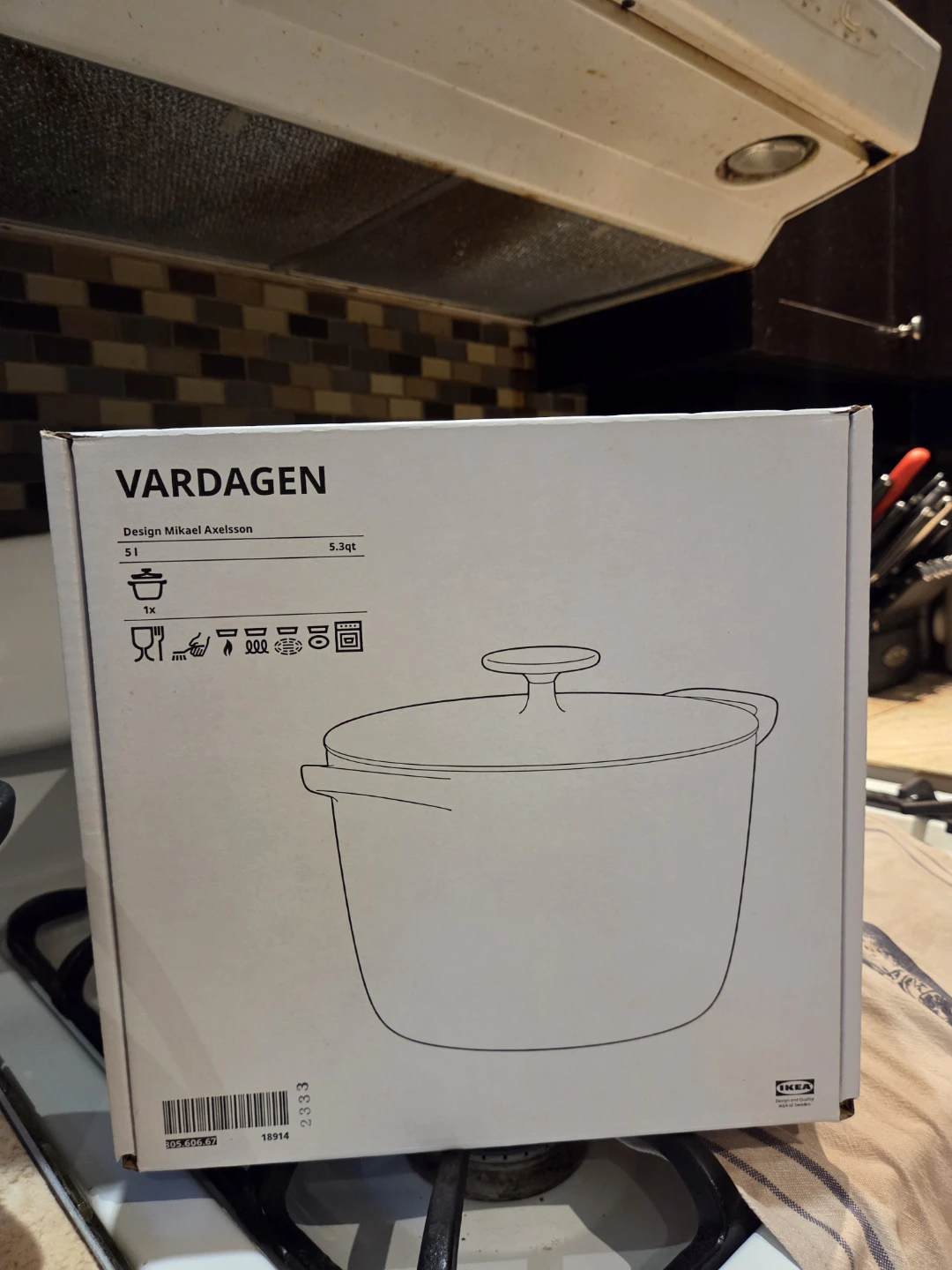 IKEA VARDAGEN Cast Iron Pot 5.3qt