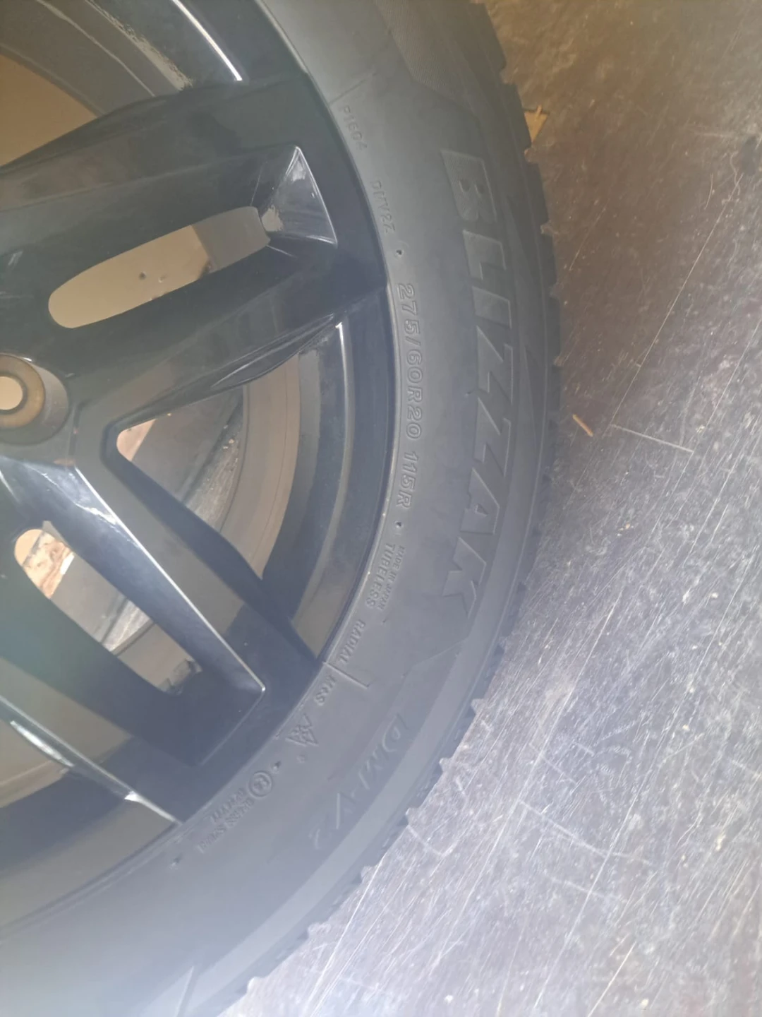 Bridgestone Blizzak 275/60R20 Four Snow Tires - photo 3