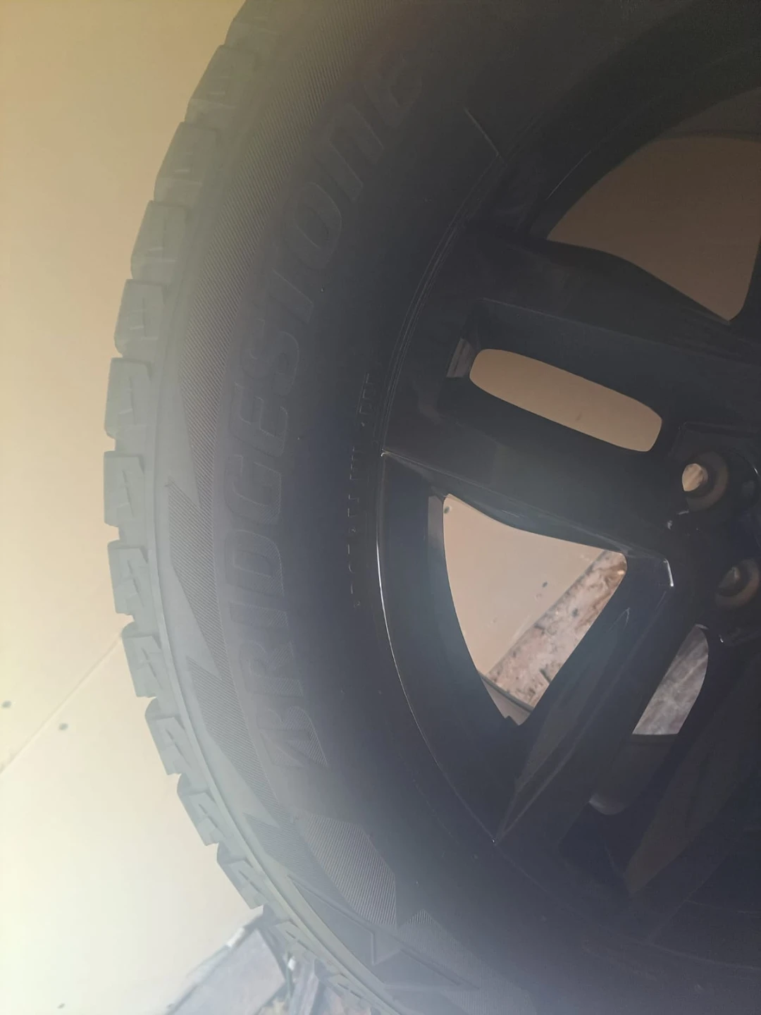 Bridgestone Blizzak 275/60R20 Four Snow Tires - photo 5