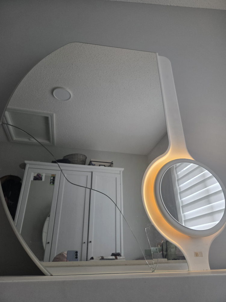 Vanity Mirror with Built-in Light - photo 3