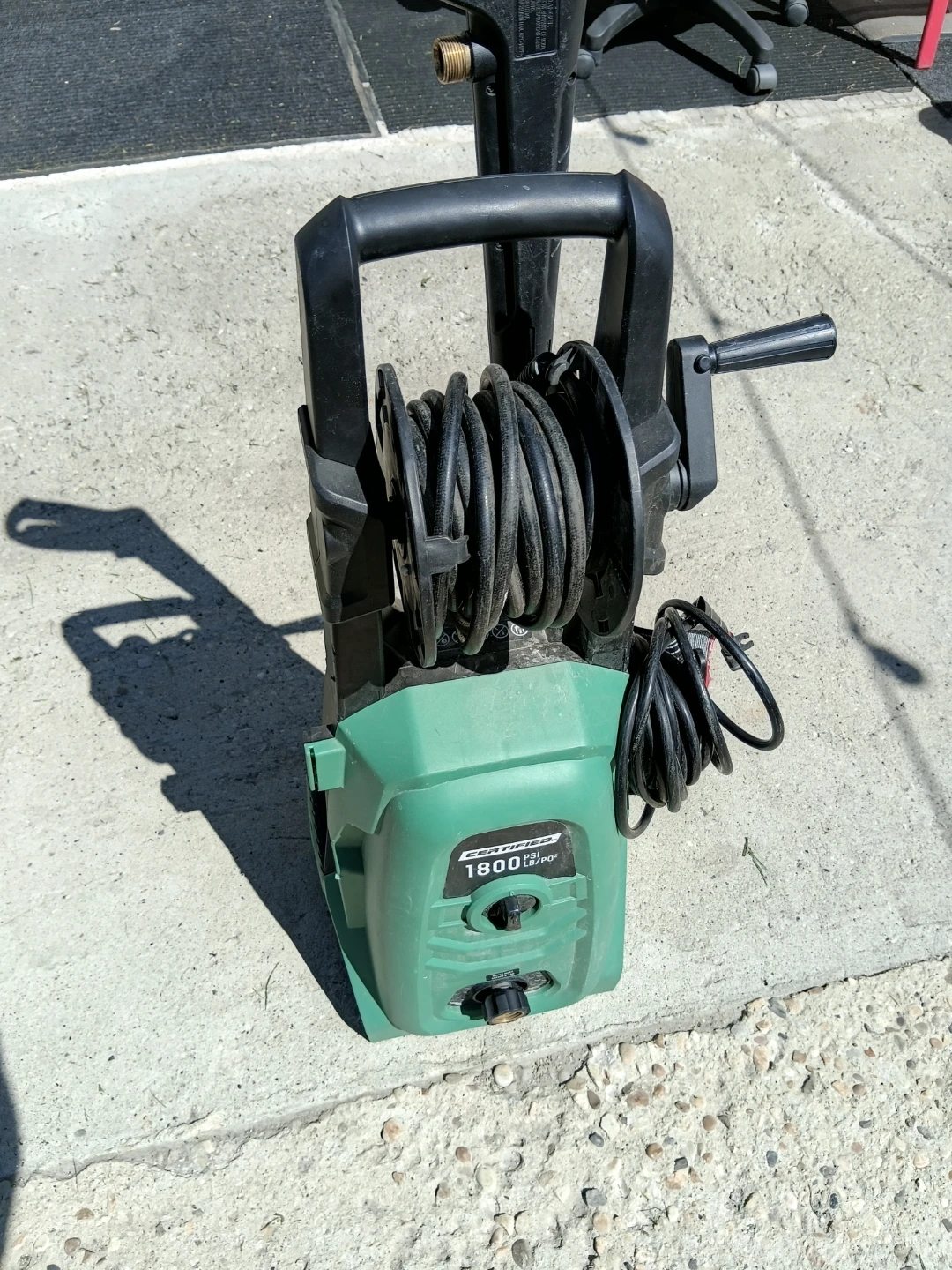 Certified 1800 PSI Pressure Washer