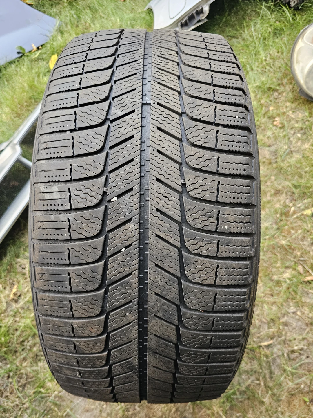 Michelin X-ICE Winter Tire 245/40R19