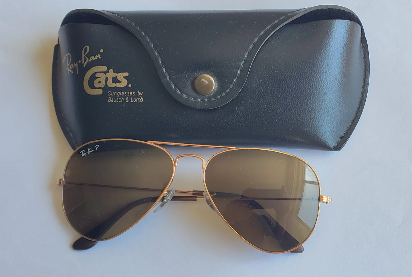 Ray-Ban Aviator Sunglasses - Gold/Brown Polarized (Like New)