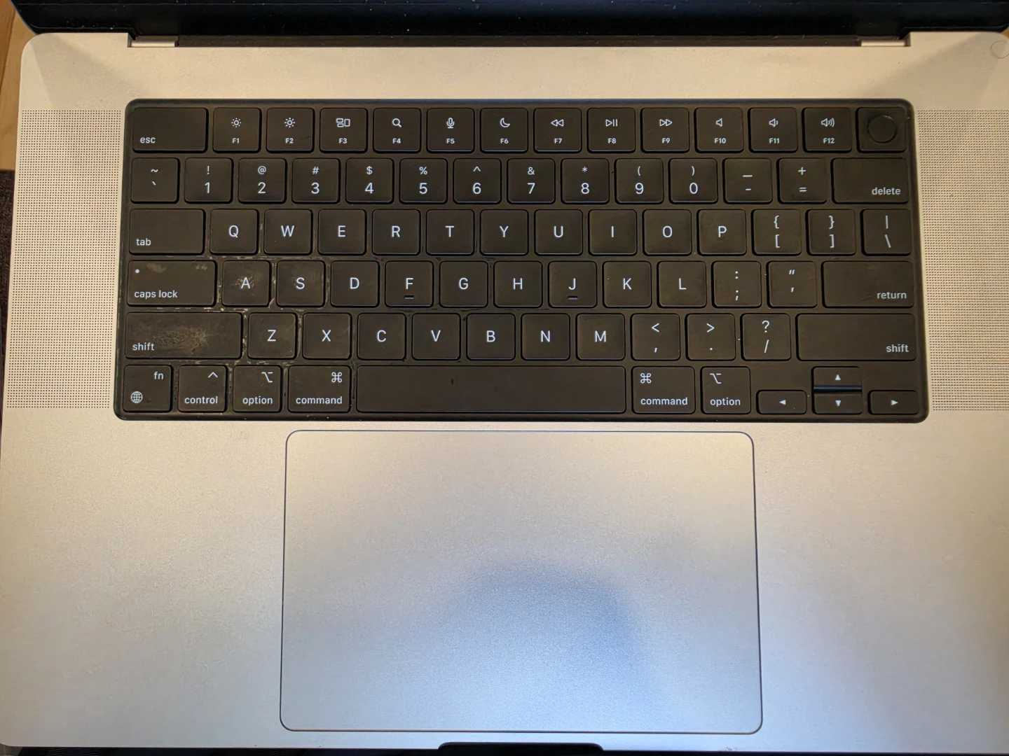 MacBook Pro 16" (2021) — M1 Pro, 16GB/512GB - photo 4