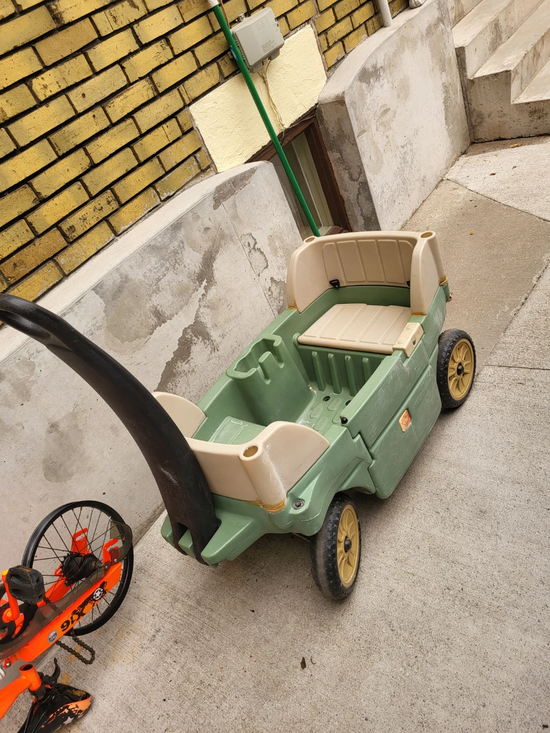 Green and Tan Kids Wagon
