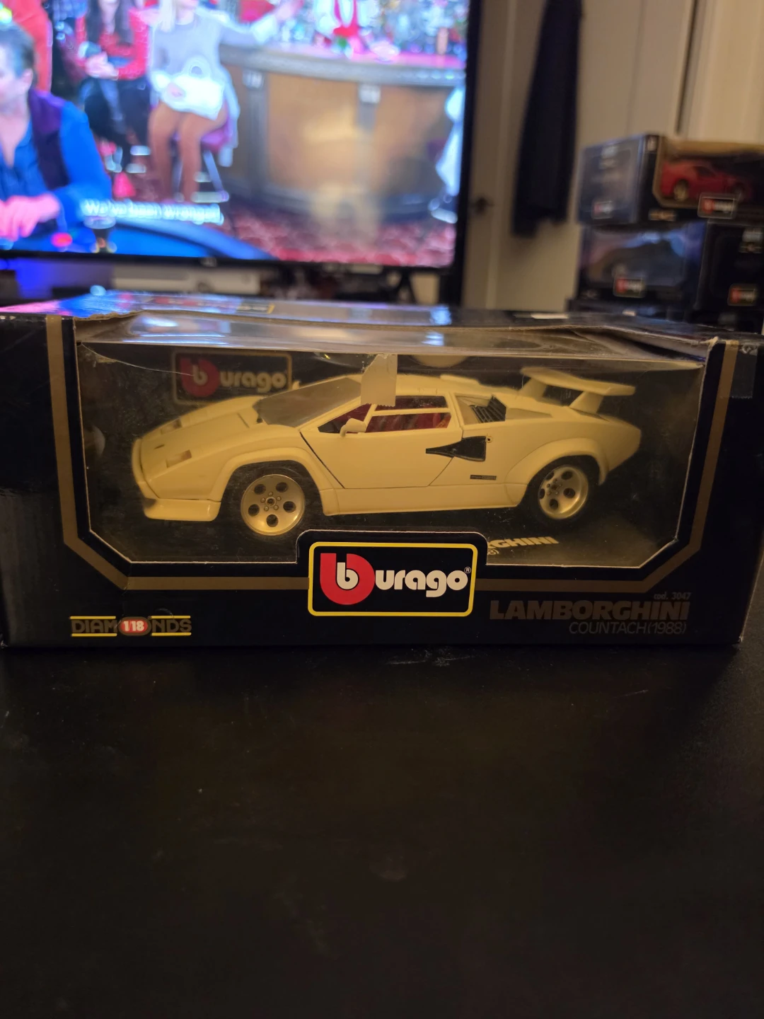 Bburago Lamborghini Countach (1988) Diecast Model Car
