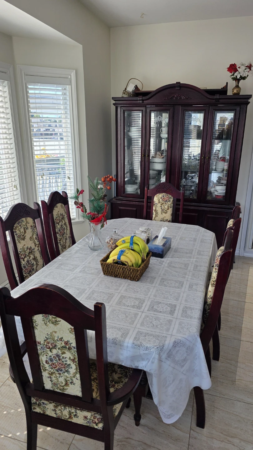 Dining Chairs with 6 chairs