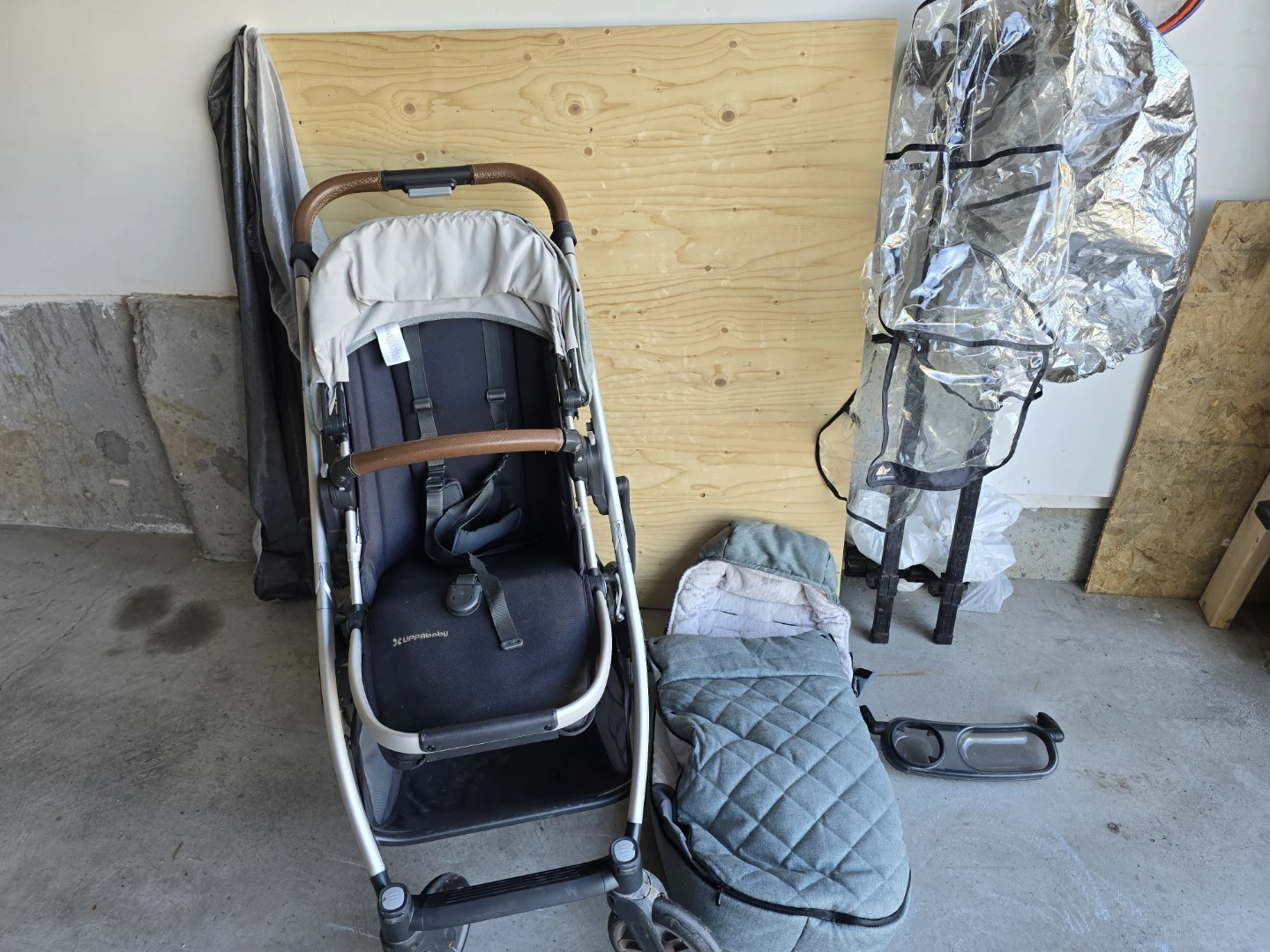 UPPAbaby Vista Stroller with accessories