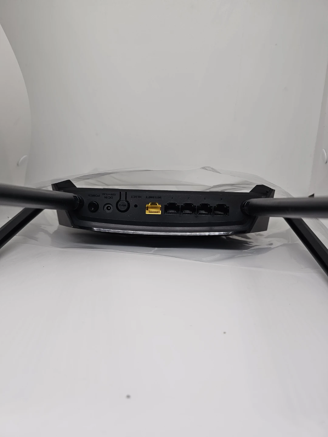 D-Link DIR-1950 AC1900 Wi-Fi Router - photo 2