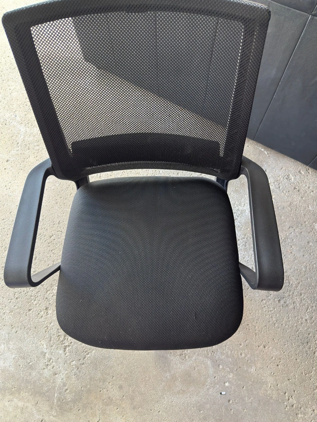 Black Mesh Ergonomic Office Chairs (Set of 2) - photo 2