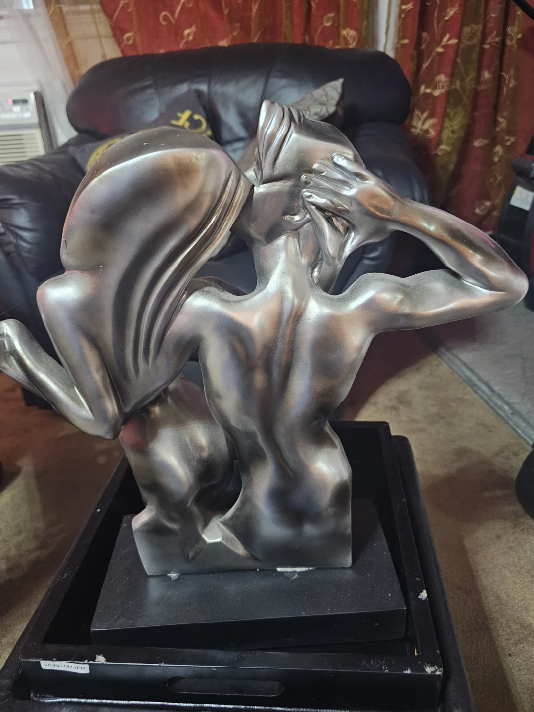 Couple Kissing Sculpture