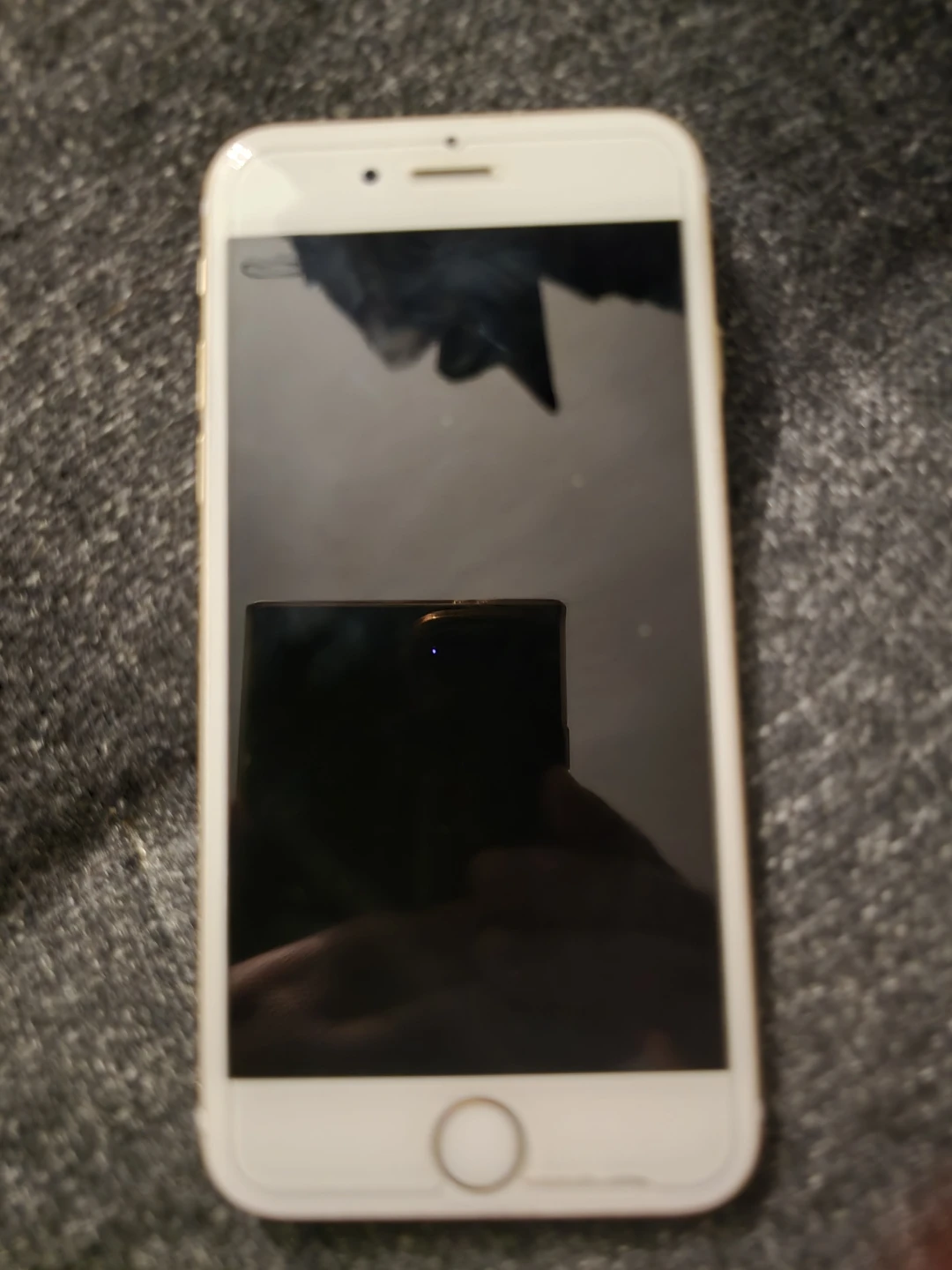 Vintage Apple iPhone 6s - Gold -Collector Item