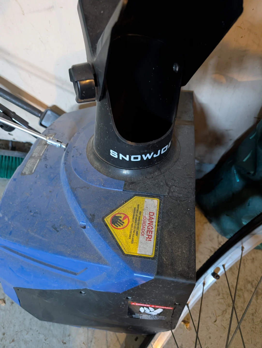 Snow Joe Electric Snow Thrower