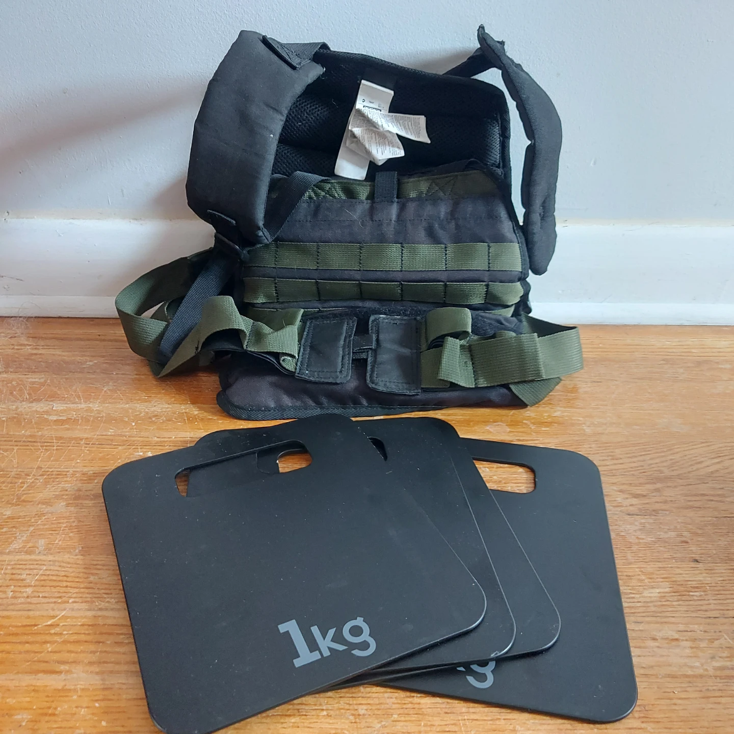 Decathlon Weighted Vest with 4x 1kg Weights - Total 10kg (22 lb)