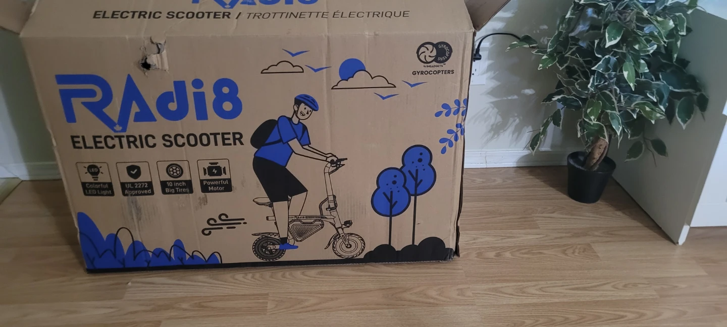 BRAND NEW CHEAP!! Radi8 Electric Scooter - Black