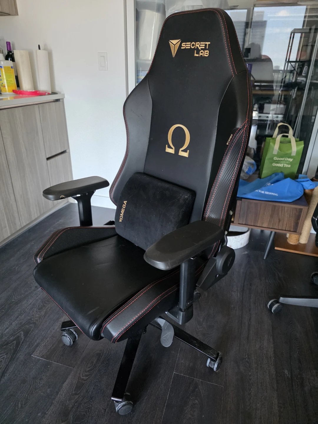 Secretlab Omega Gaming Chair