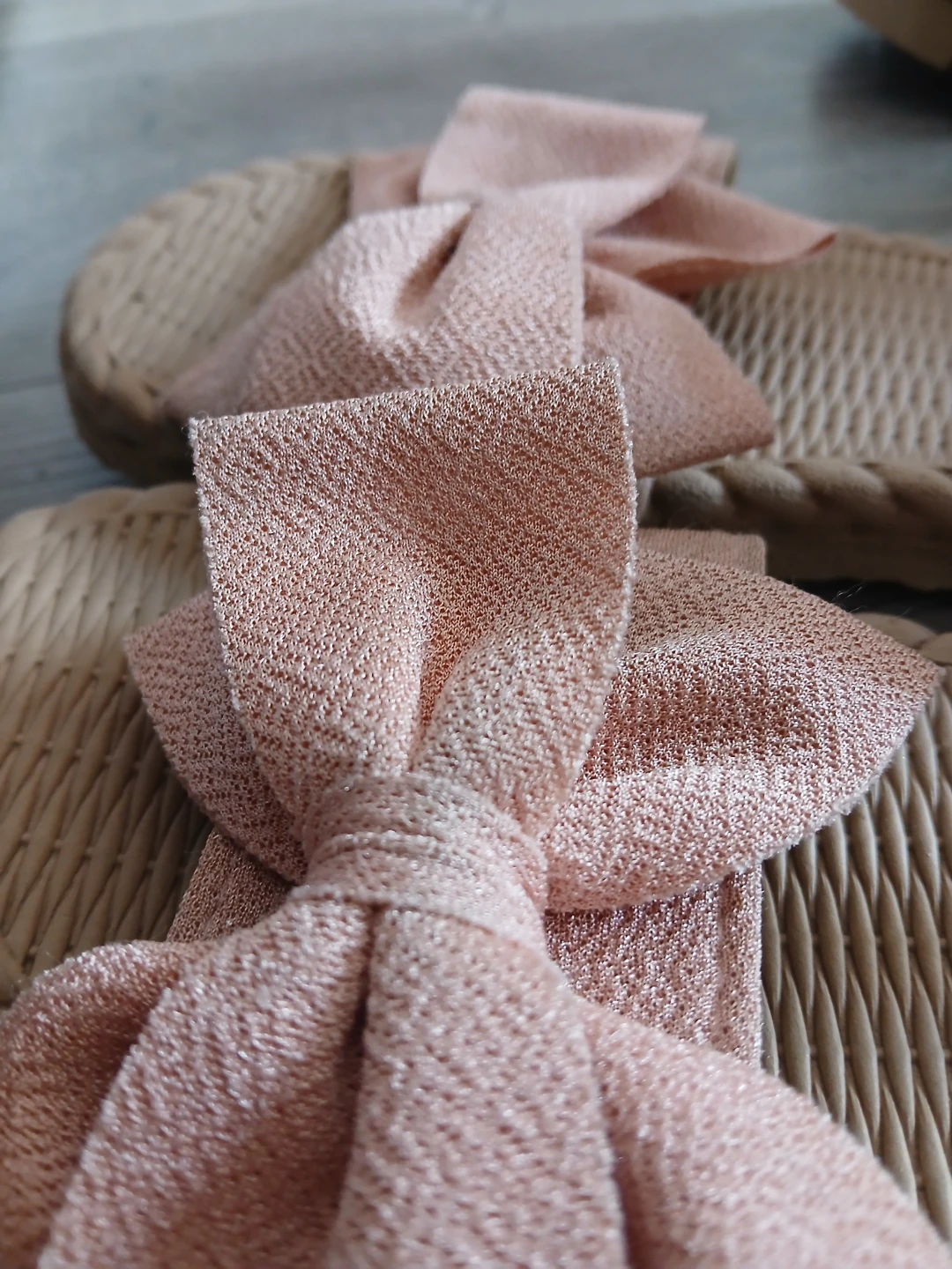 Women's Pink Bow Sandals - photo 2