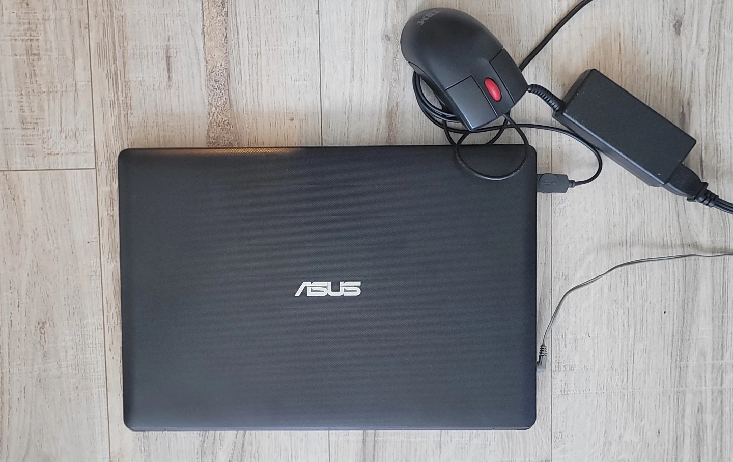 ASUS Notebook Computer
