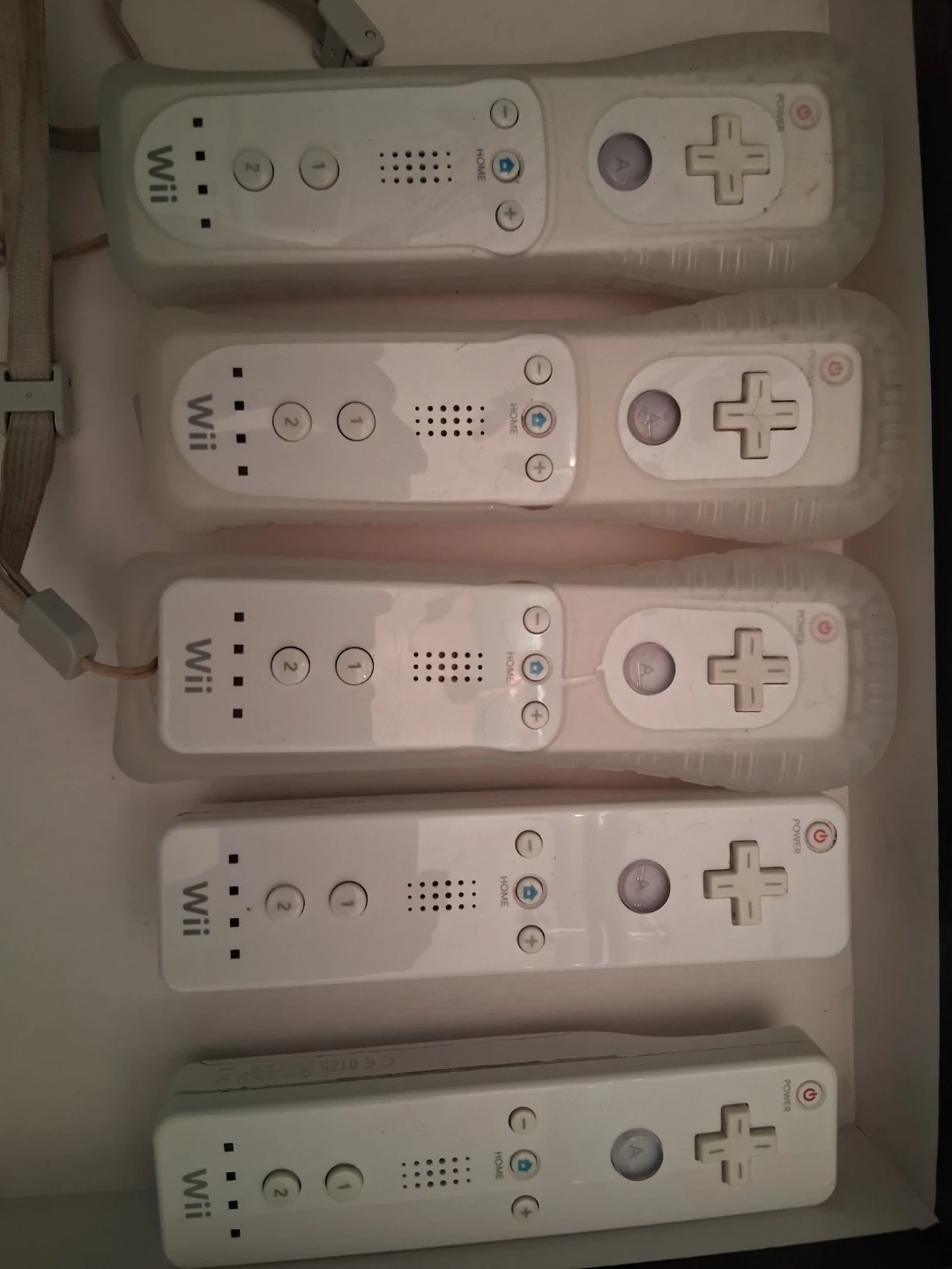 5 Nintendo Wii Remote Controllers