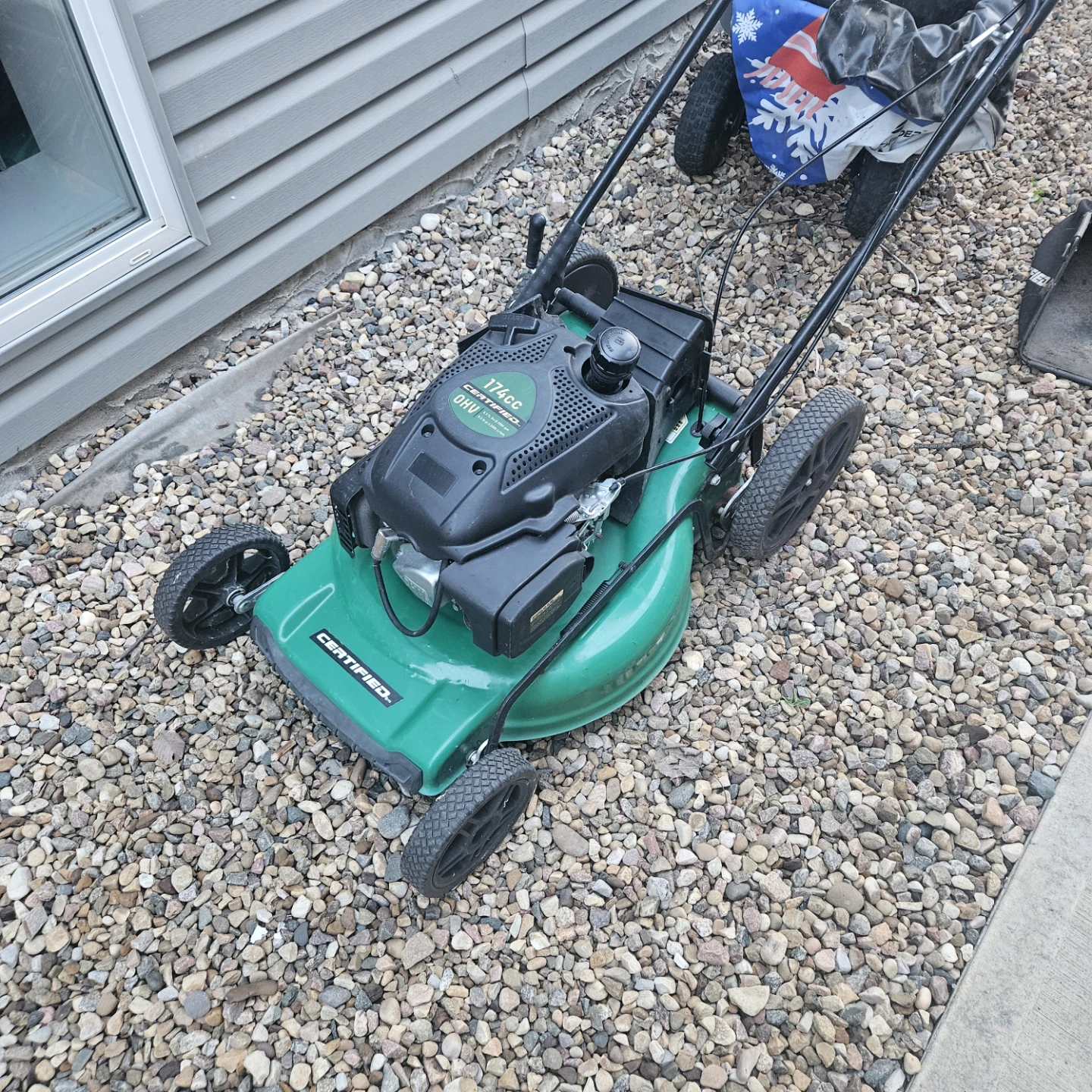 CERTIFIED 17.5" 174cc Push Mower with Bag - photo 5