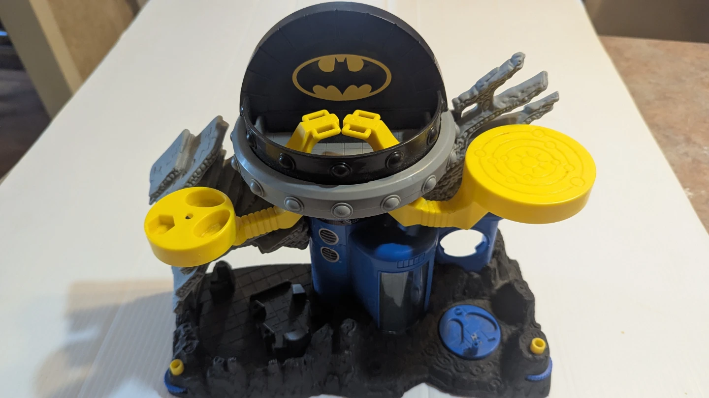 Fisher-Price Imaginext DC Super Friends Batcave Playset