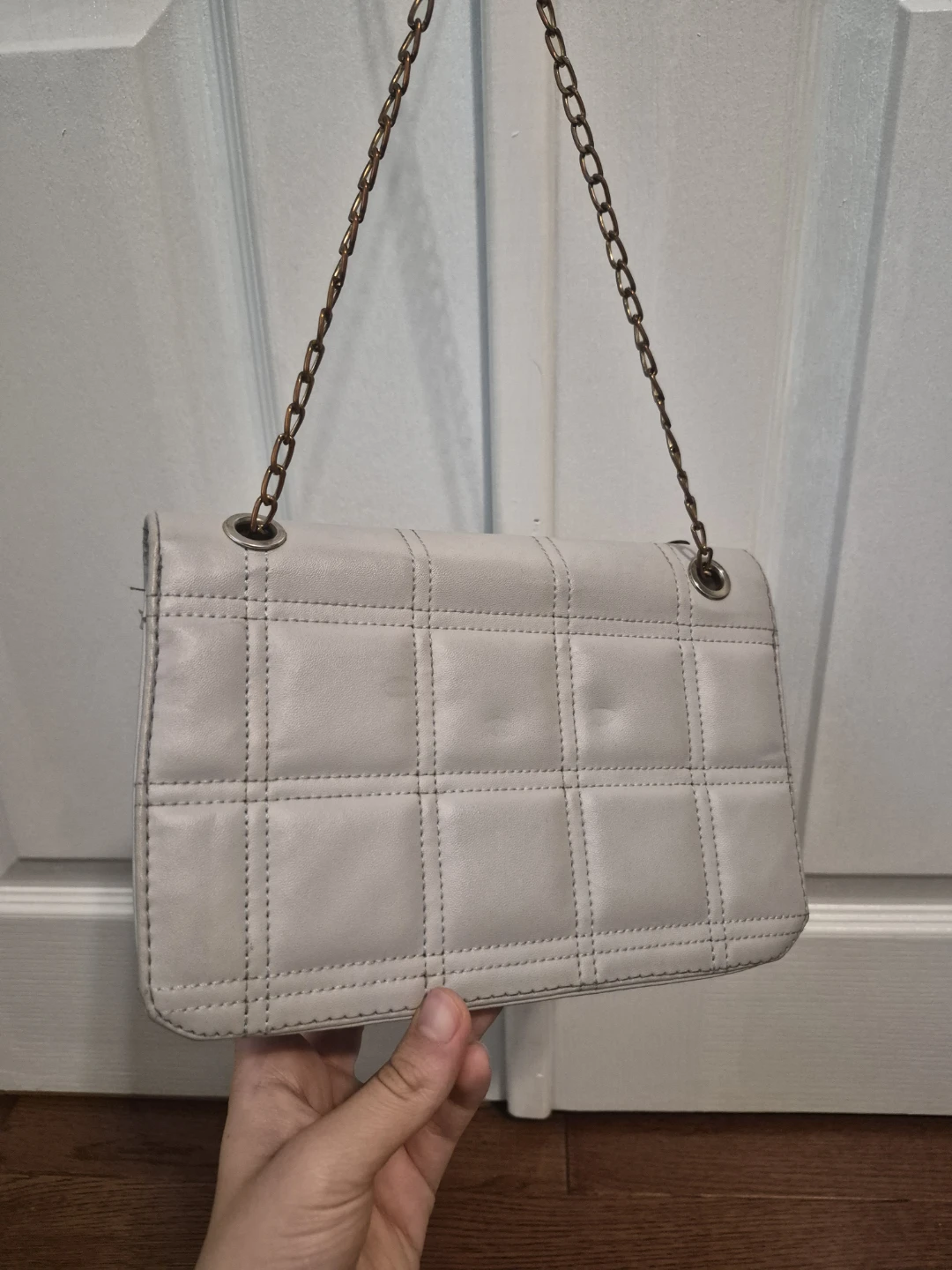 Quilted Chain Shoulder Bag - photo 5