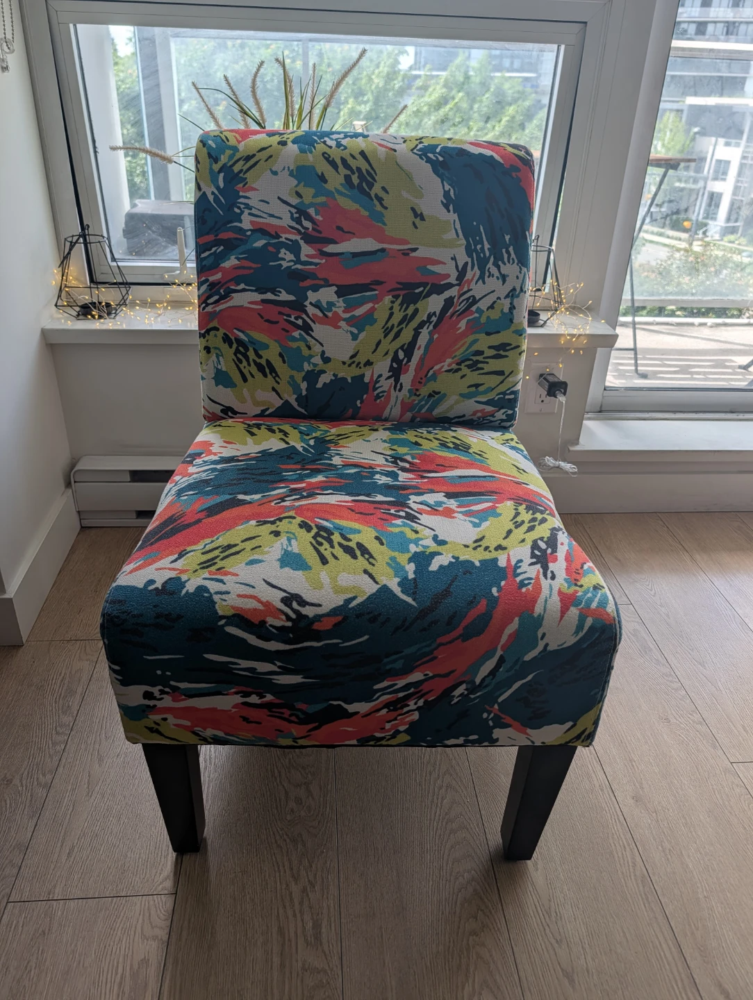 Accent Armless Chair with Colourful Pattern