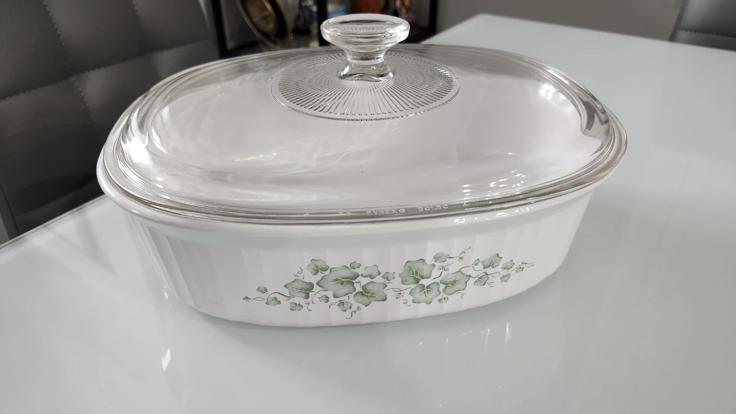 Corningware Glass Baking Dish with Lid