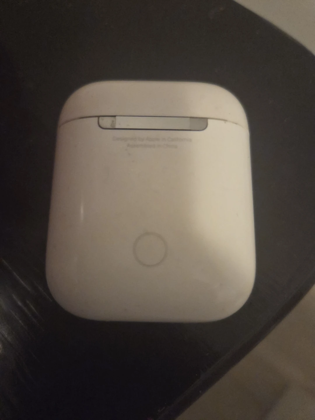 Apple AirPods Charging Case - photo 5