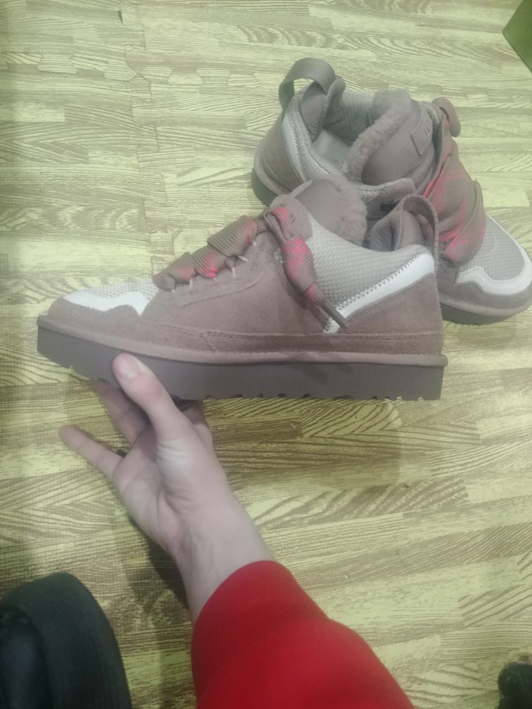 UGG Sneakers size 7 - photo 3