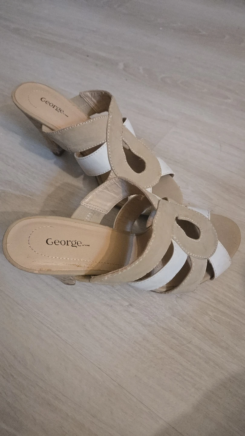 George. Women's Beige & White Heeled Sandals - photo 3