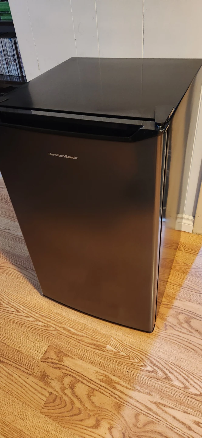Hamilton Beach Mini Fridge