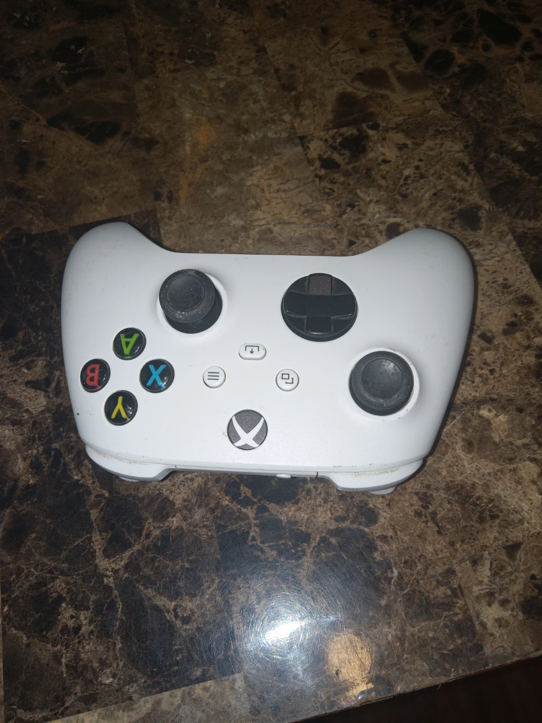 White Xbox Wireless Controller - photo 2