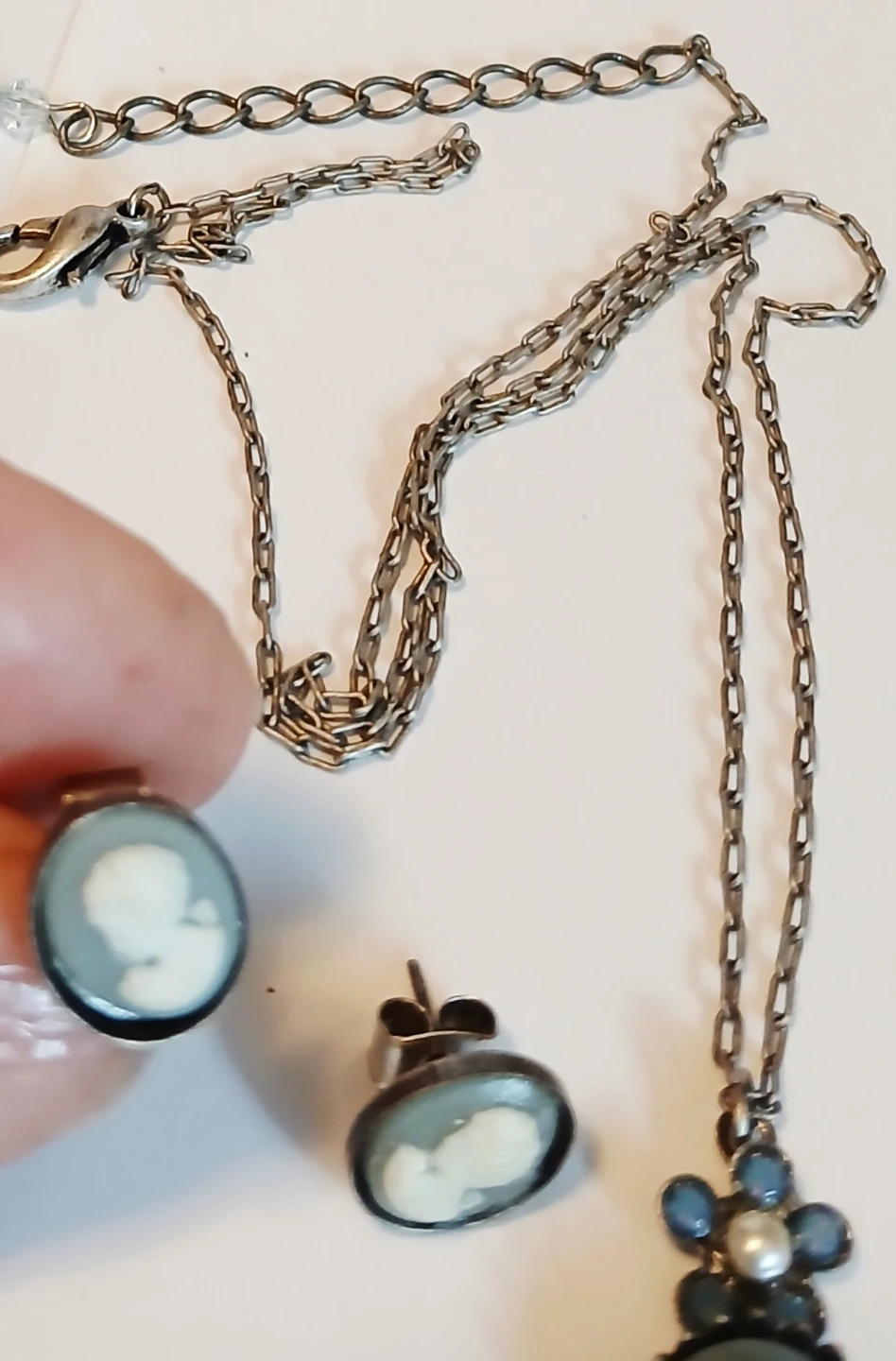 Cameo Necklace and Earrings Set - photo 5