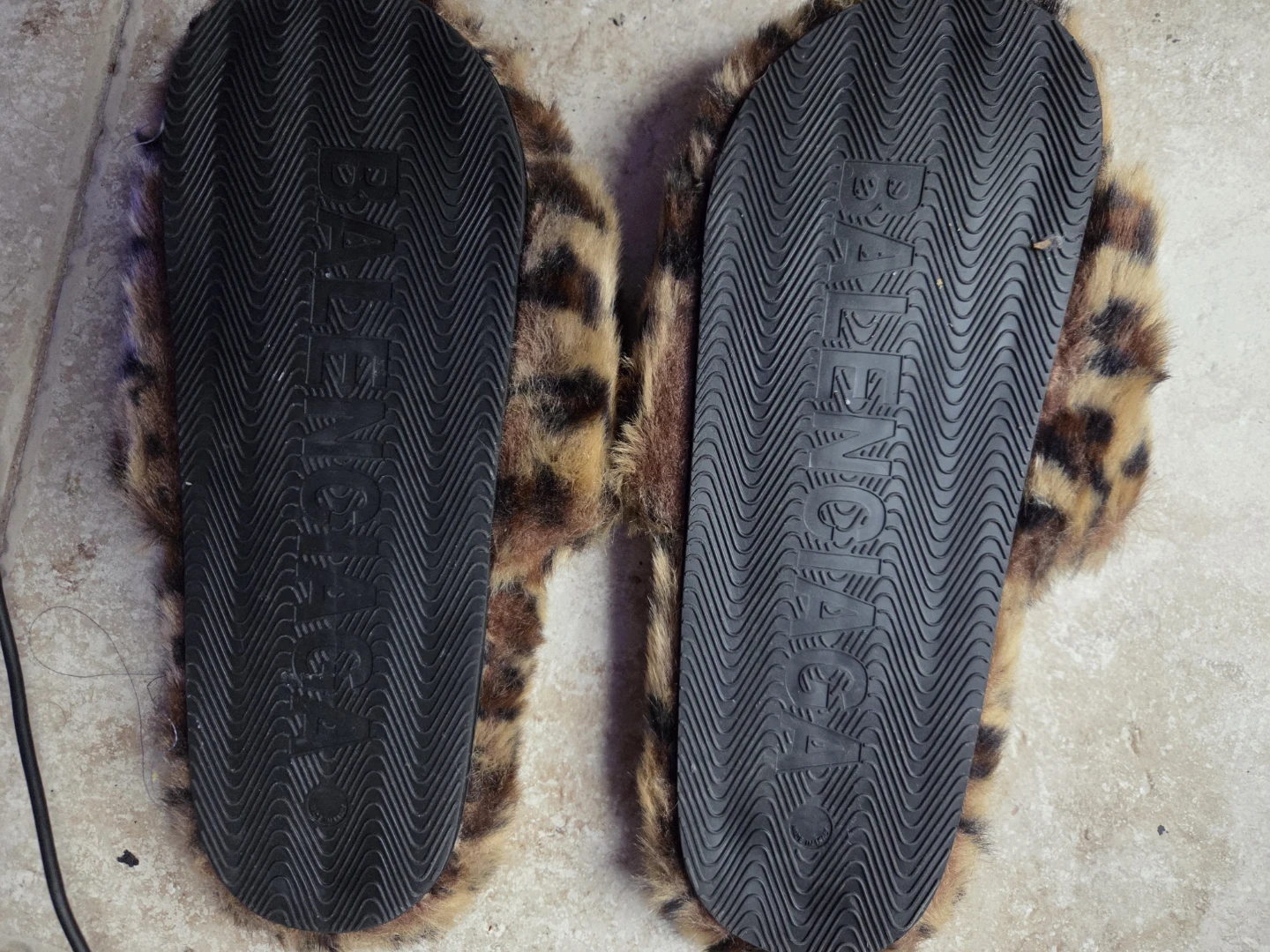 Balenciaga Leopard Print Faux Fur Slides - photo 3
