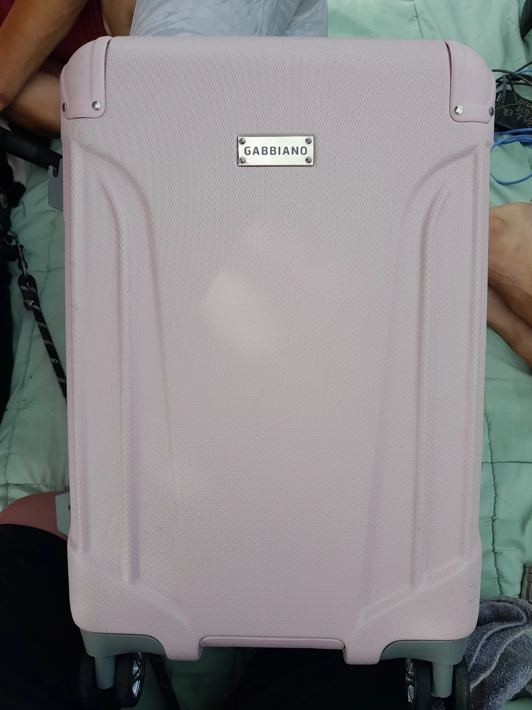 Gabbiano pink rolling suitcase