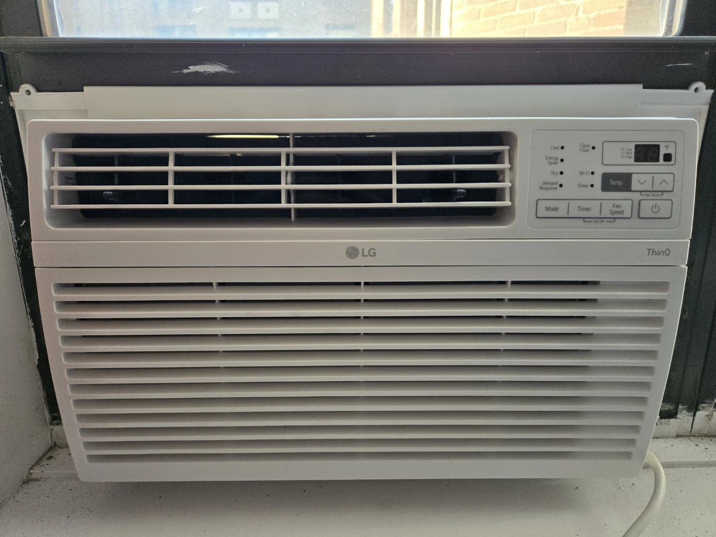 LG Thinq 8000 BTU Window Air Conditioner - Like New - photo 2