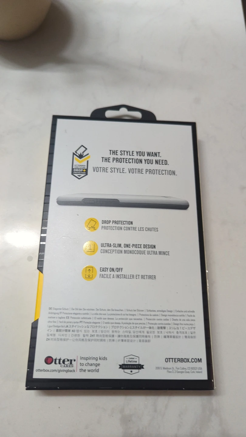 Black Otter Box phone case Iphone 11 - photo 2