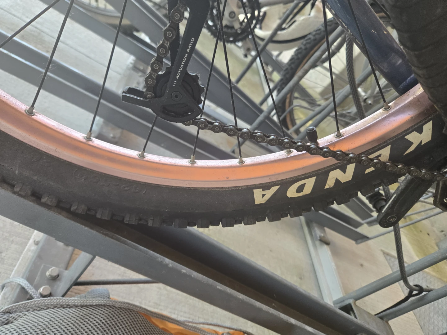 Norco Shore full suspension bike - photo 4
