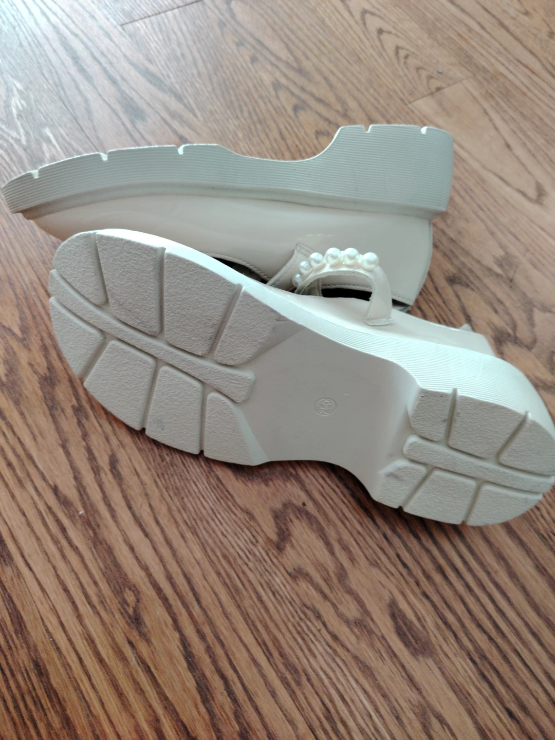 Women's Beige Patent Mary Jane Platform Shoes - photo 2