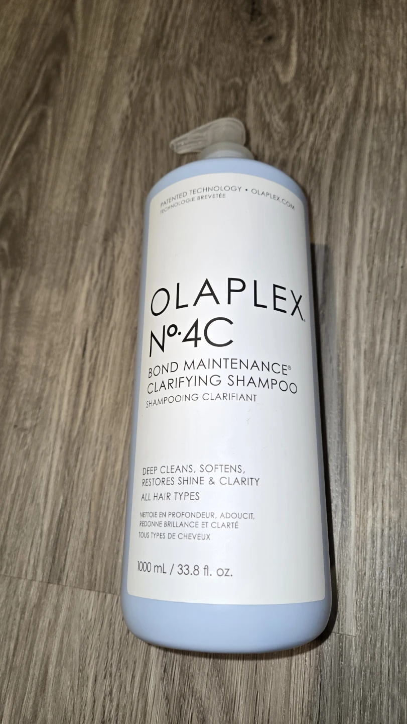 Olaplex No. 4C Bond Maintenance Clarifying Shampoo - photo 2