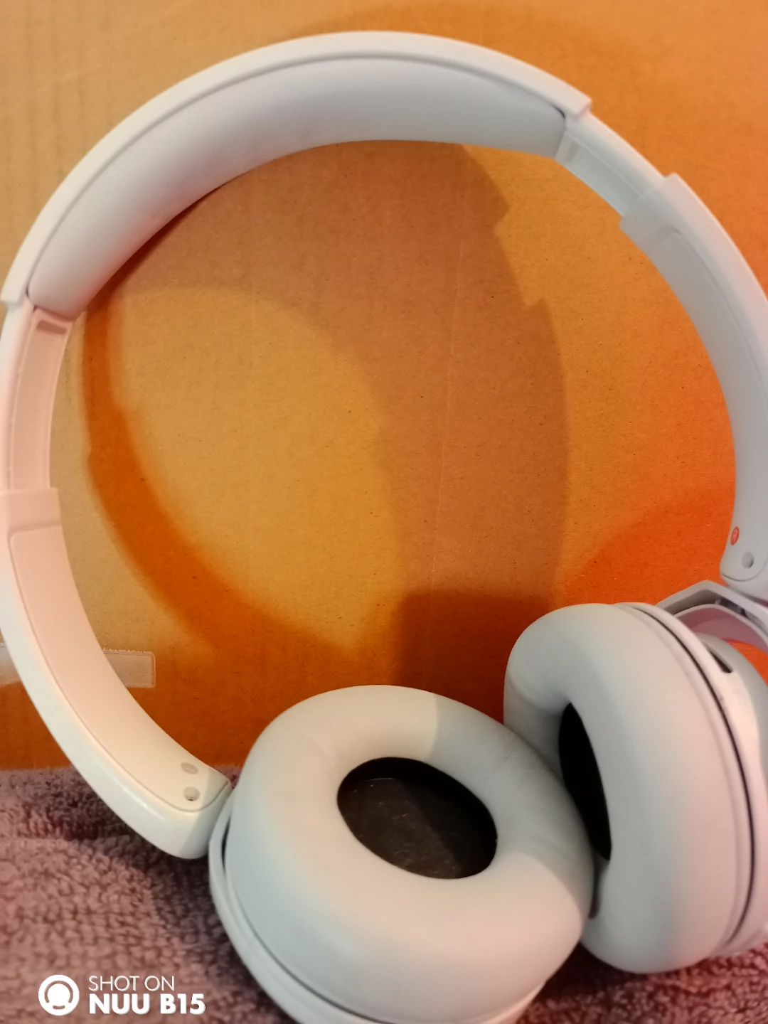 Sony WHCH520W Wireless Headphones with Microphone - White - photo 2