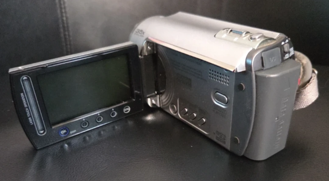 JVC Everio GZ-MG330HU Hard Disk Camcorder - photo 4